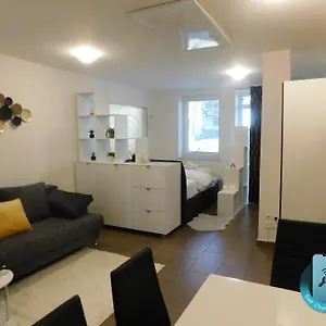 Modern Center Studio Under The Castle - Free Parking Appartamento